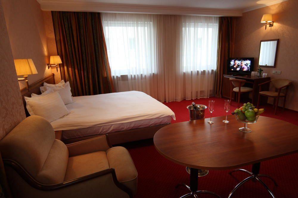 Delice Hotell Lviv Rum bild