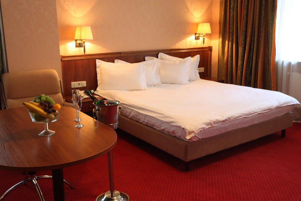Delice Hotell Lviv Rum bild