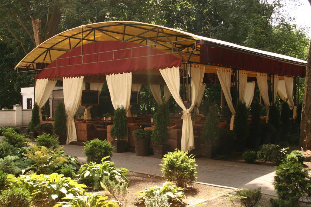 Delice Hotell Lviv Exteriör bild