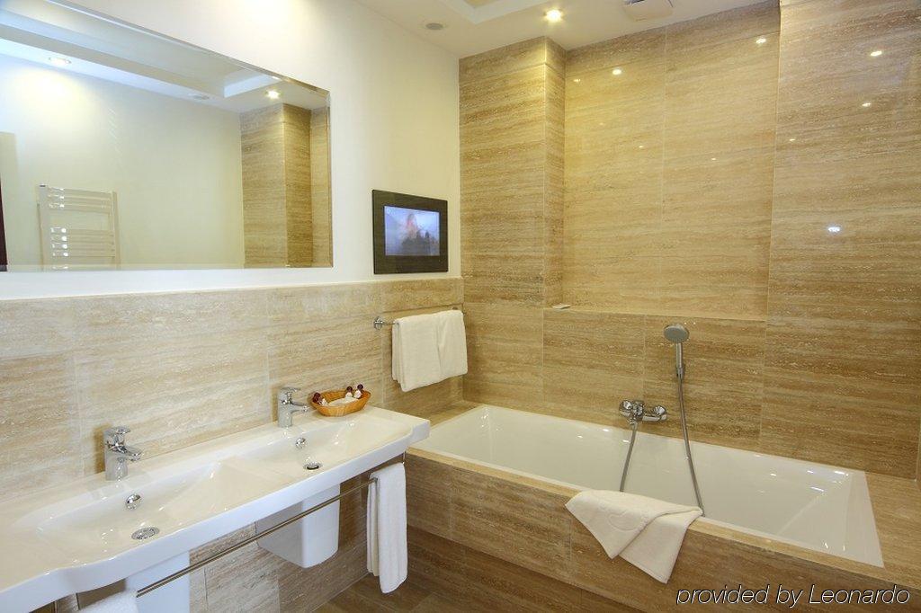 Delice Hotell Lviv Rum bild