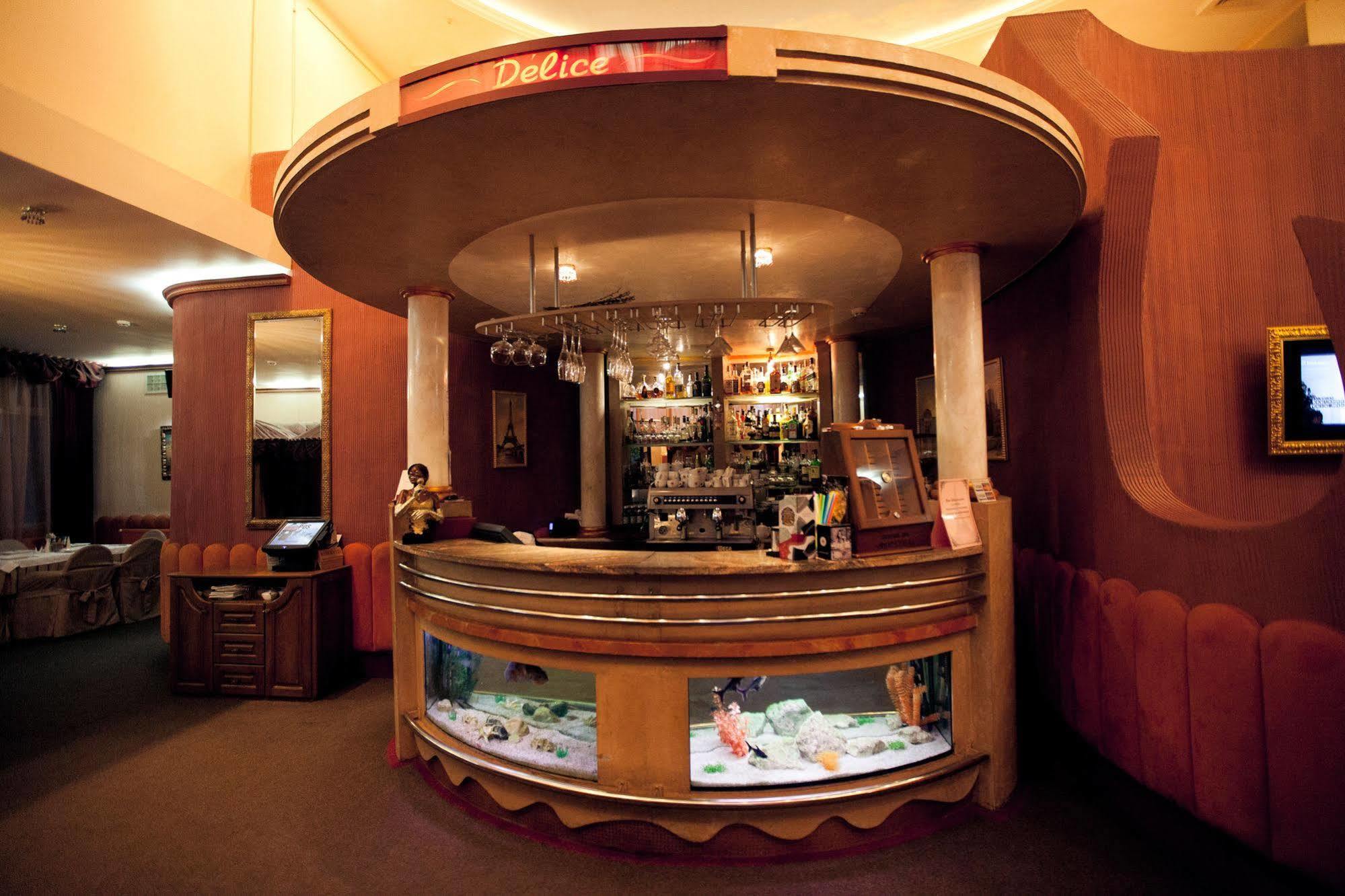 Delice Hotell Lviv Exteriör bild